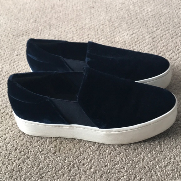 Vince Platform Slides - Picture 2 of 3